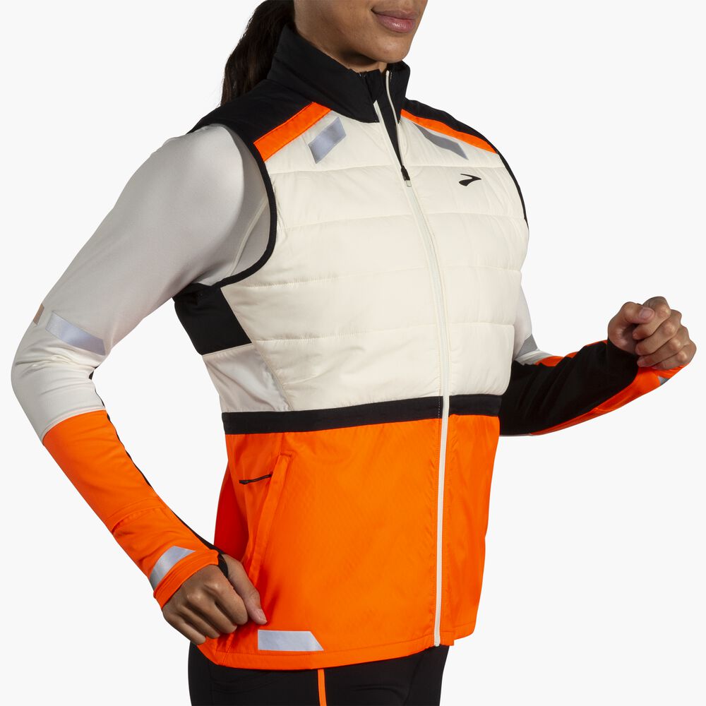 Brooks Run Visible Insulated Vest 2.0 - Ecru/Fluoro Flash/Schwarz