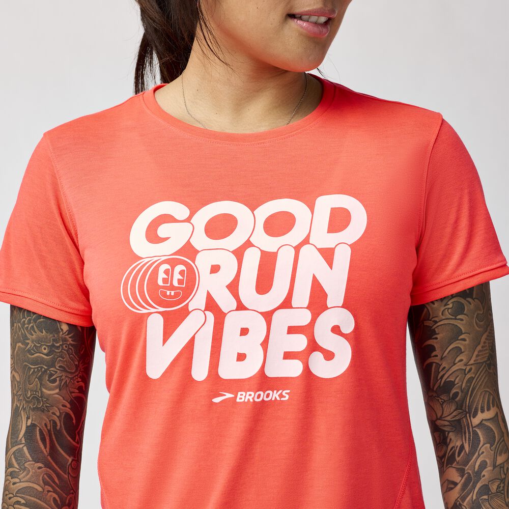 Brooks Distance Short Sleeve 3.0 - Neo Cayenne/Good Run Vibes